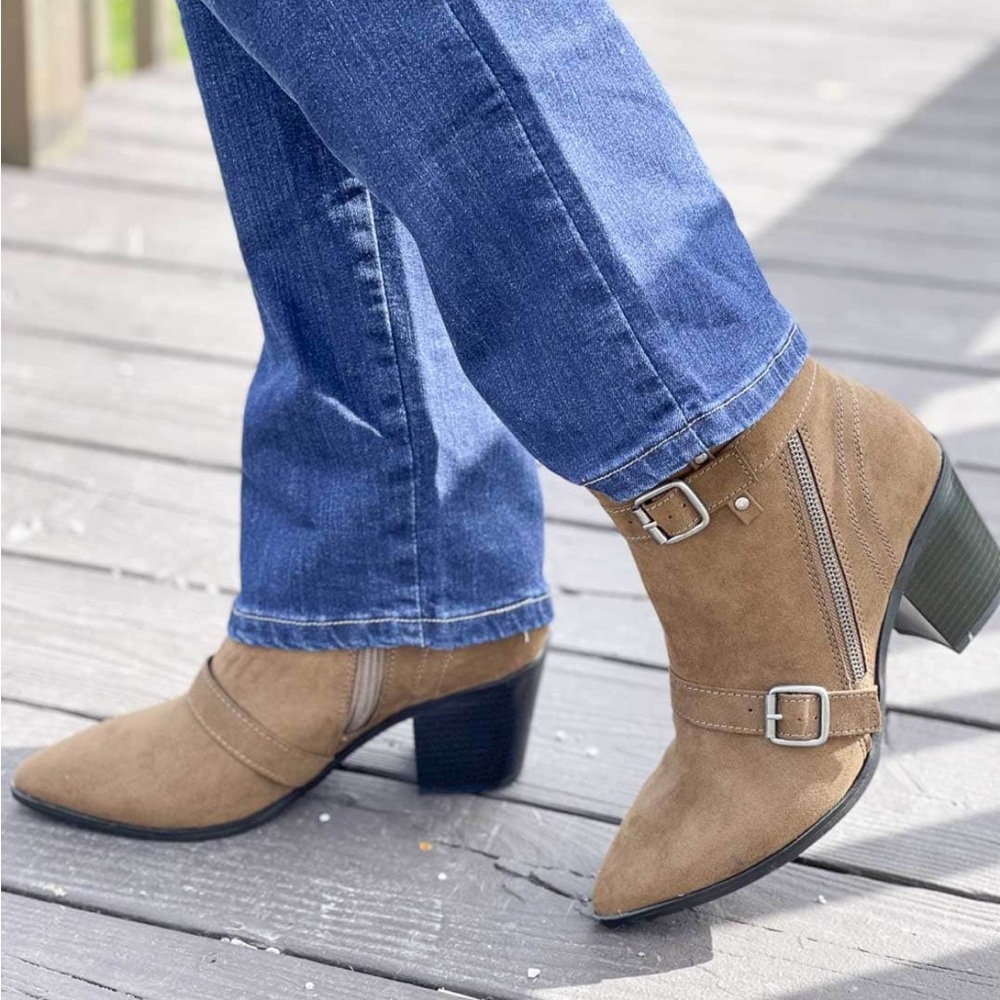 All Saints Lior Suede Boot in Desert size US 8, EU 38